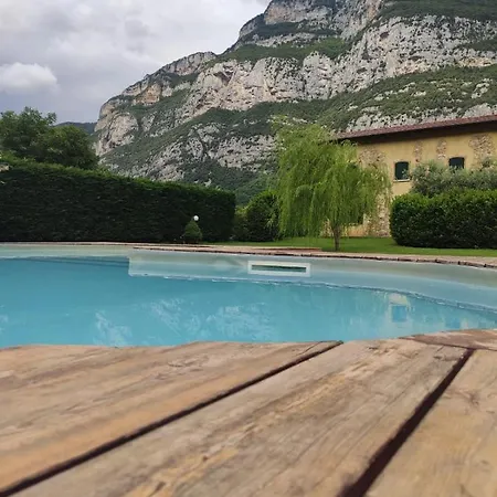 雷维纳农庄酒店 Brentino Belluno